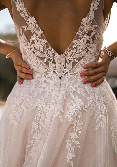 Low back lace wedding dress - Stella York 7177