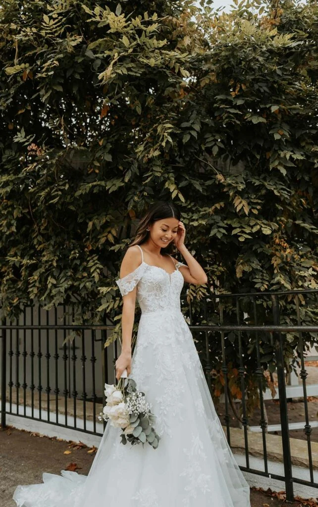Off the shoulder lace a-line wedding dress - Stella York 7447