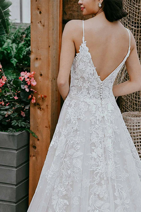 Lace A-Line wedding dress - Essense of Australia D3157