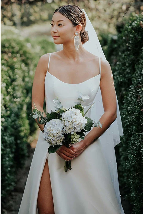 Simple a-line wedding dress - Essense of Australia D3460