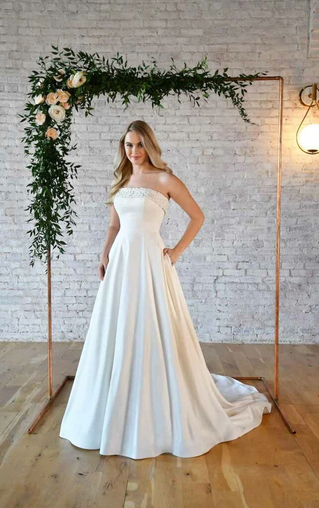 simple elegant wedding dress - 7045 stella york