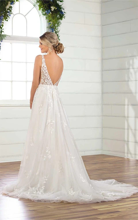 lace wedding dress with low back - essense of australia d3023