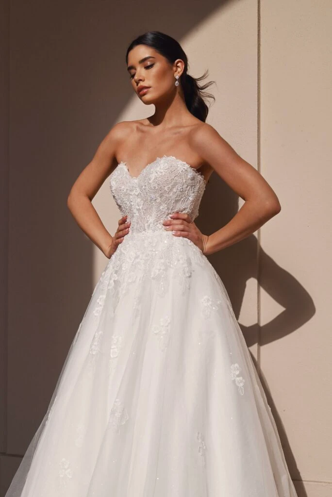 sparkling ballgown wedding dress with tulle skirt and sweetheart neckline - 7673 by Stella York