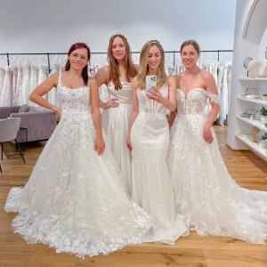 True Brides at True Society - Vienna