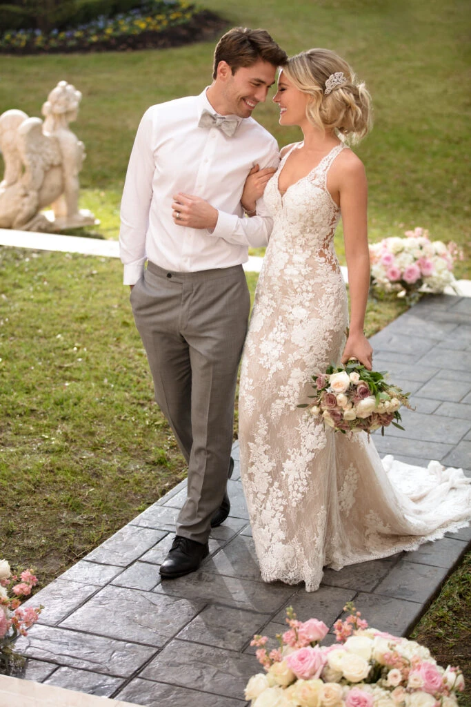 form-fitting mermaid wedding dress with back lace detail - 6933 by Stella York