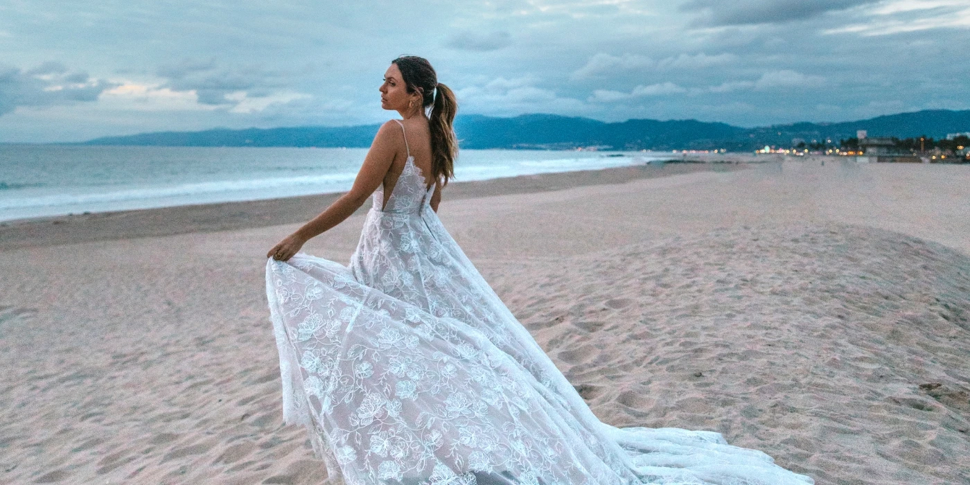 beach wedding dresses trend page hero - desktop