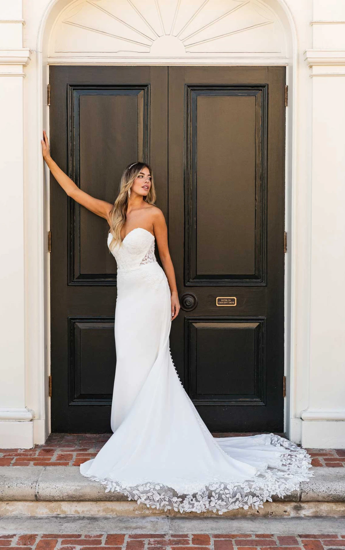 lace column wedding dress with shaped train - 7634 by Stella York