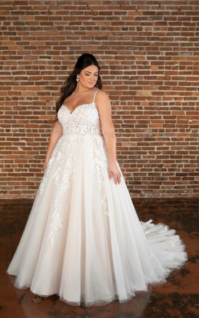 Lace Plus Size Wedding Dress