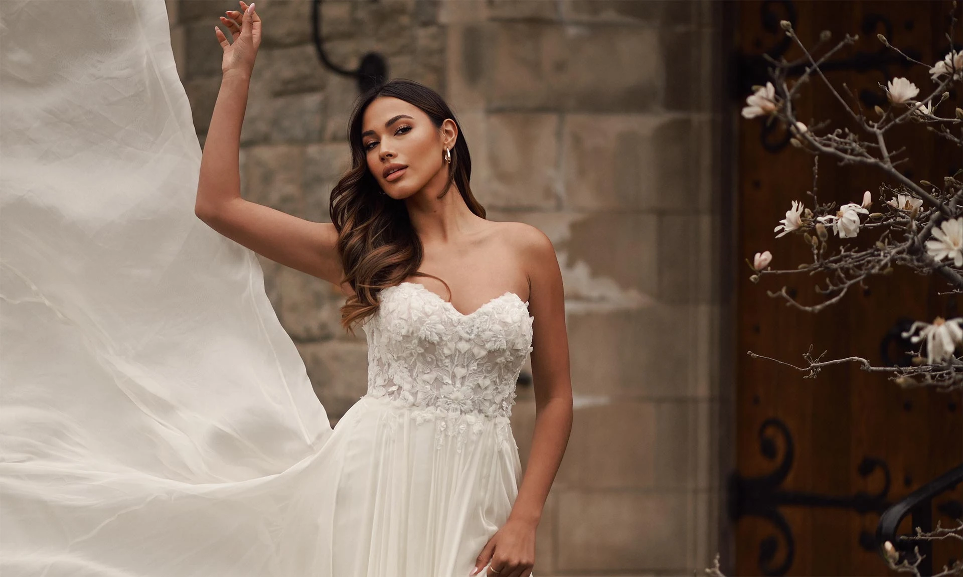 Types Of Wedding Dress Trains Explained — Cizzy Bridal Australia