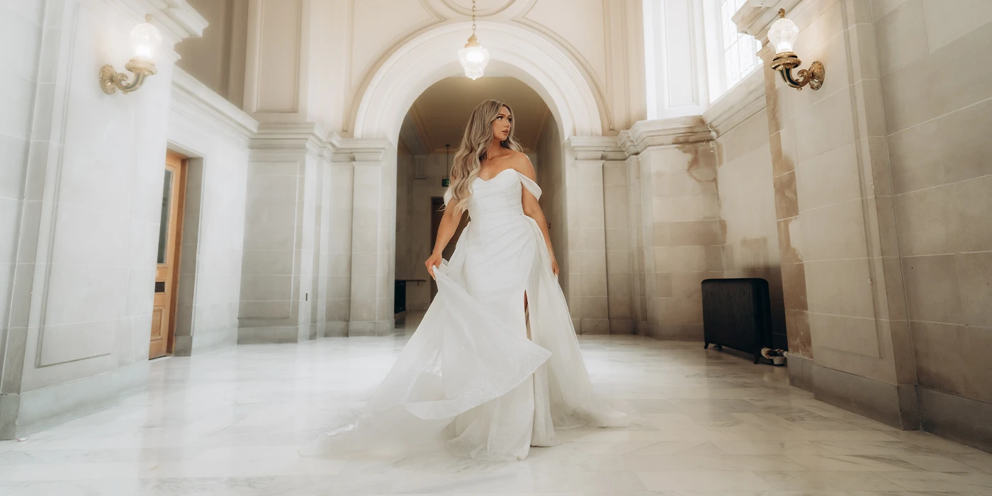 Sparkling A-Line Wedding Dress with Off-the-Shoulder Strap