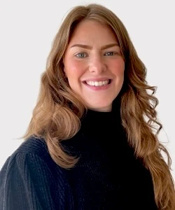 bridal stylist headshot - Isabelle