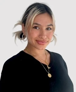 bridal stylist headshot - Leelu