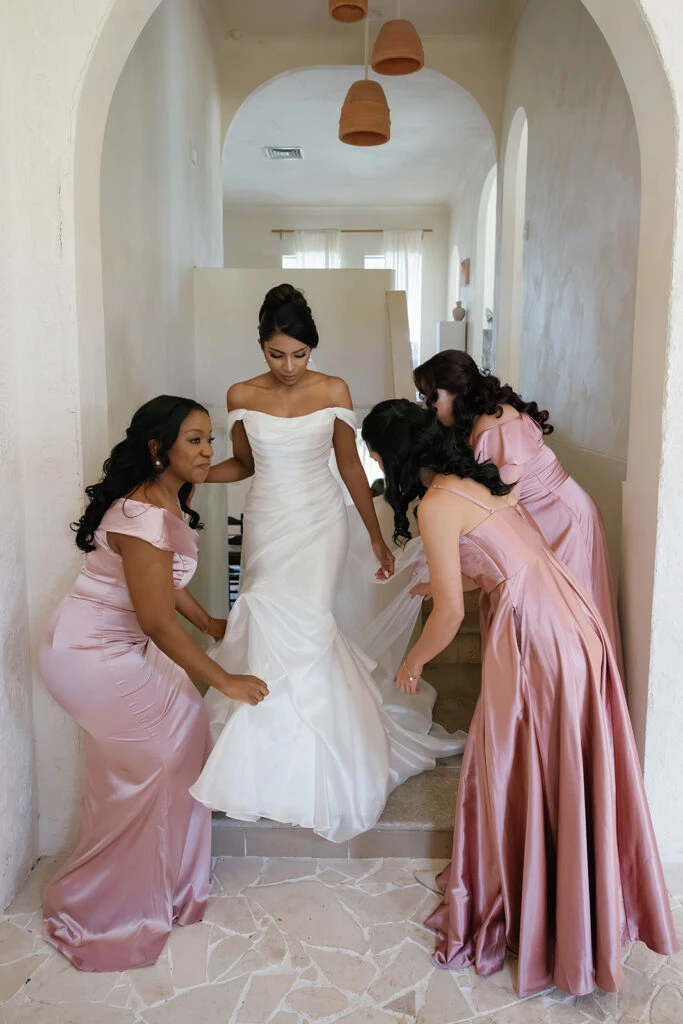 True bride Anna with her bridesmaids