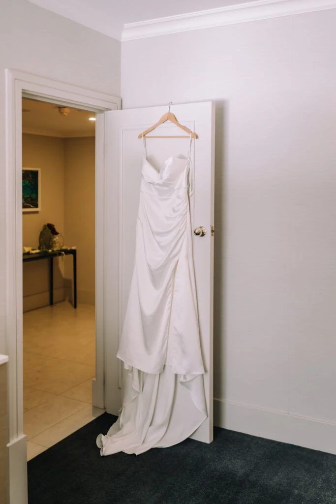 True Bride Kaylas wedding dress, Essense of Australia style D4034