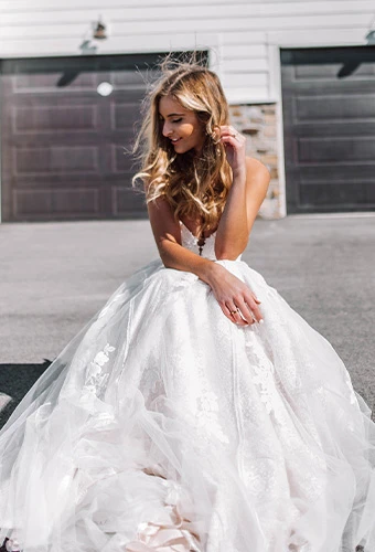 Bride wearing strapless wedding dress - Essense of Australia style D2752