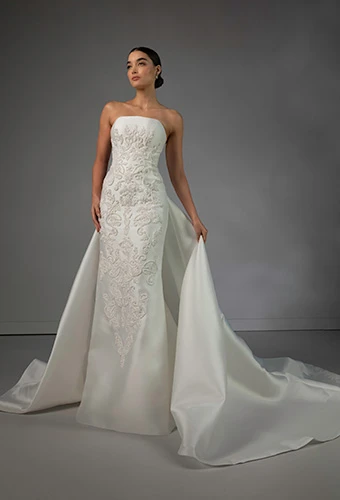 Bride wearing column strapless wedding dress with detachable back train, Martina Liana Luxe LE1487